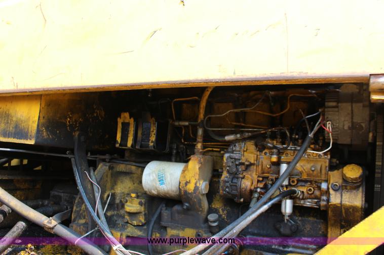 image for item K1119 John Deere 690B excavator