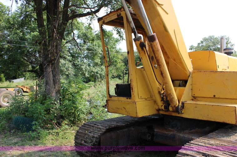 image for item K1119 John Deere 690B excavator