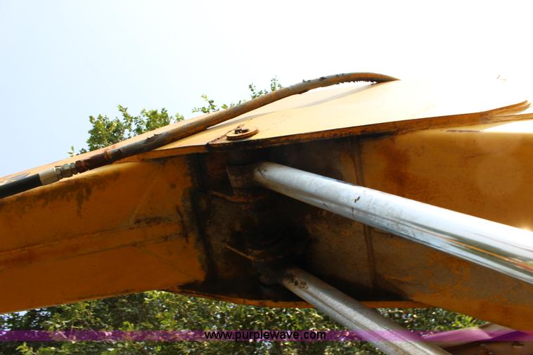 image for item K1119 John Deere 690B excavator