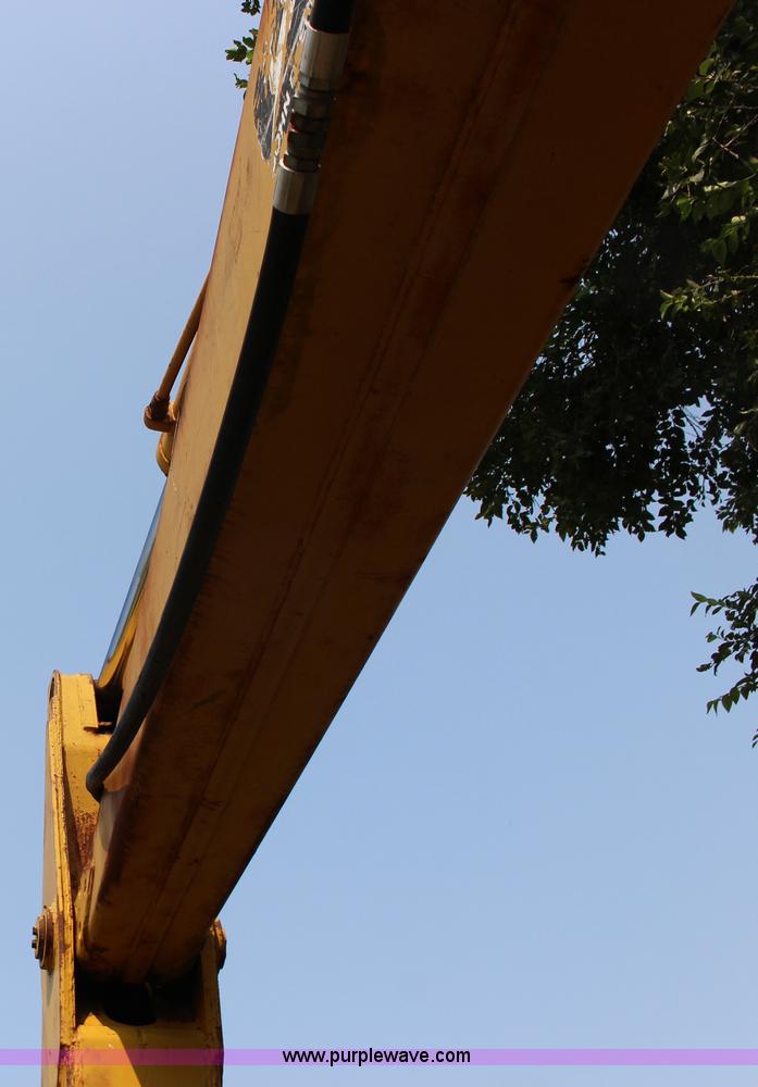 image for item K1119 John Deere 690B excavator