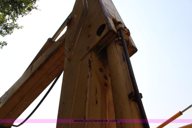 image for item K1119 John Deere 690B excavator