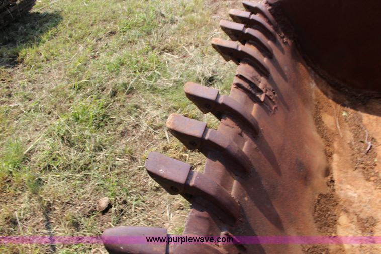 image for item K1119 John Deere 690B excavator