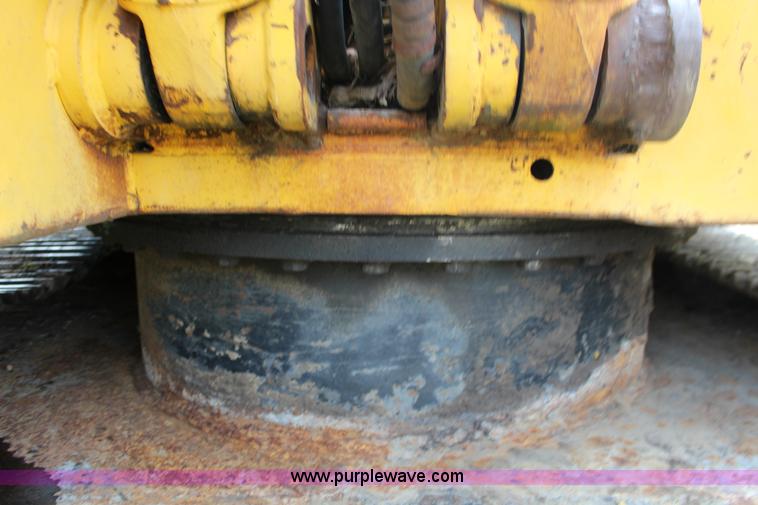 image for item K1119 John Deere 690B excavator