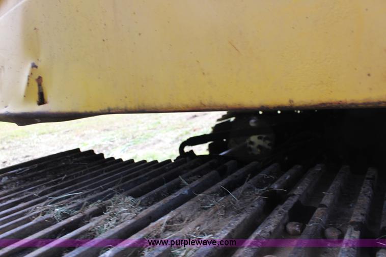 image for item K1119 John Deere 690B excavator