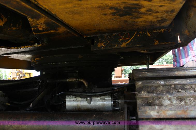 image for item K1119 John Deere 690B excavator