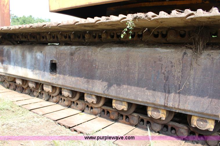 image for item K1119 John Deere 690B excavator