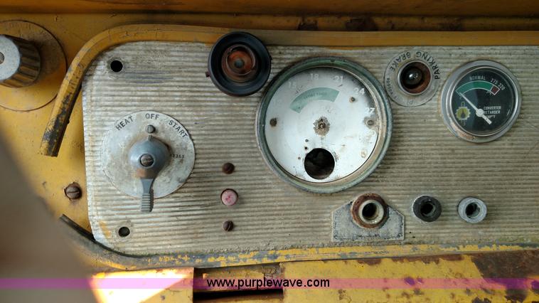 image for item K1123 1976 Caterpillar 631D scraper