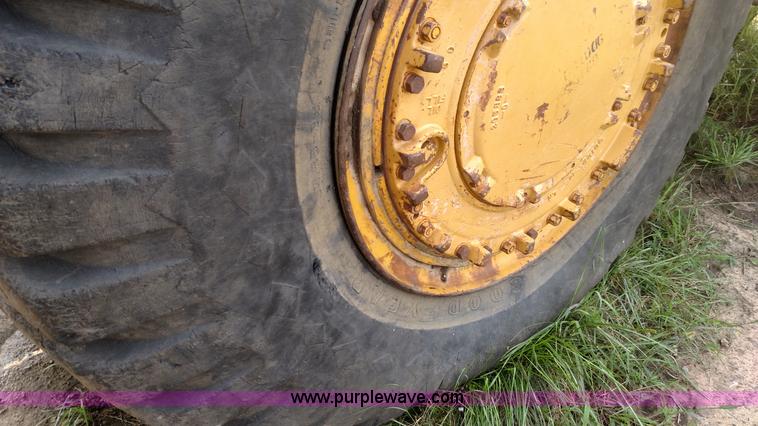 image for item K1123 1976 Caterpillar 631D scraper