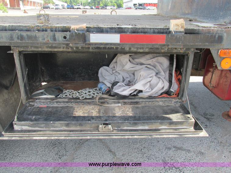 image for item K5094 1997 GMC C7500 flat bed truck with crane