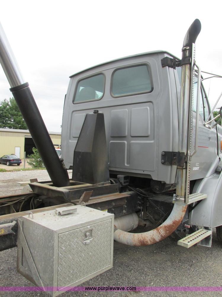 image for item K5100 2000 Sterling L8511 dump truck