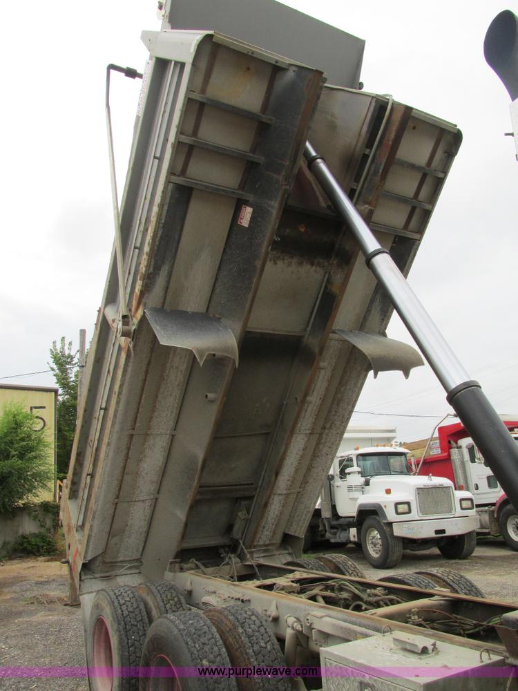 image for item K5100 2000 Sterling L8511 dump truck