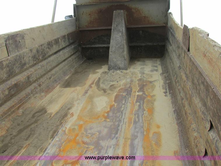 image for item K5100 2000 Sterling L8511 dump truck