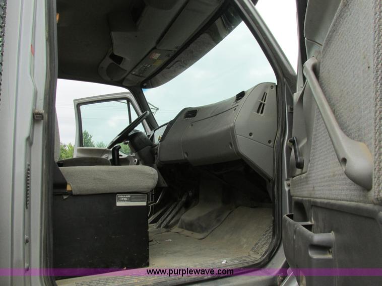 image for item K5100 2000 Sterling L8511 dump truck