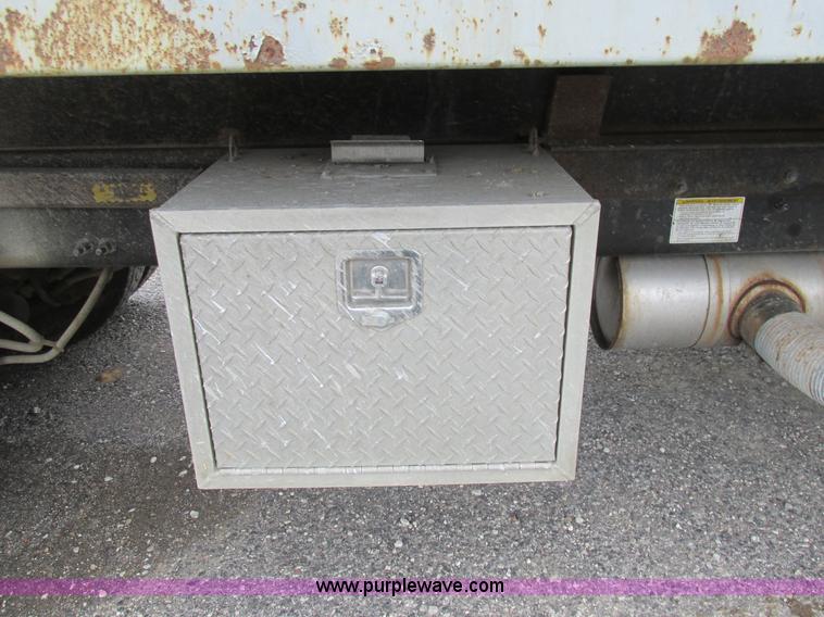 image for item K5100 2000 Sterling L8511 dump truck