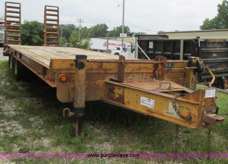image for item K5101 1998 Belshe DT255 equipment trailer