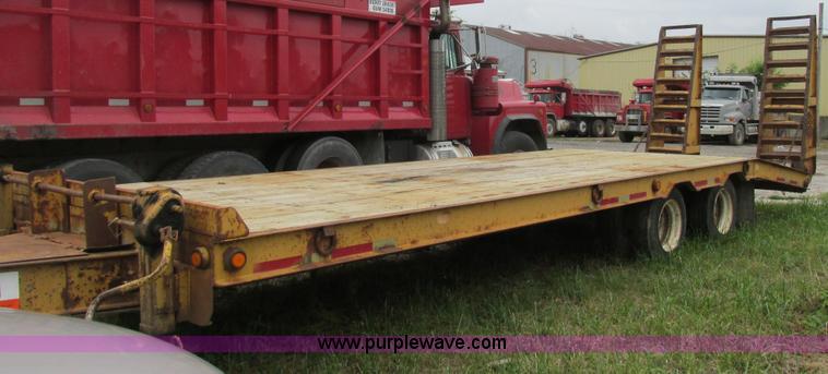 image for item K5101 1998 Belshe DT255 equipment trailer