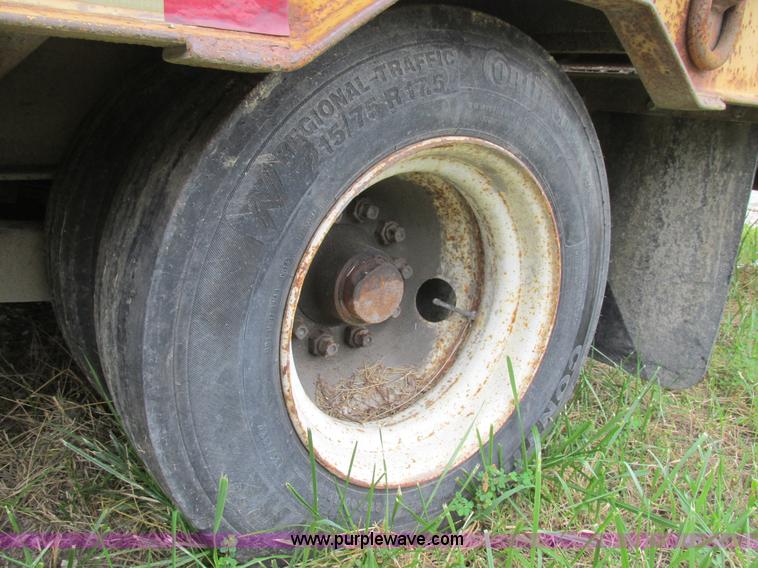 image for item K5101 1998 Belshe DT255 equipment trailer