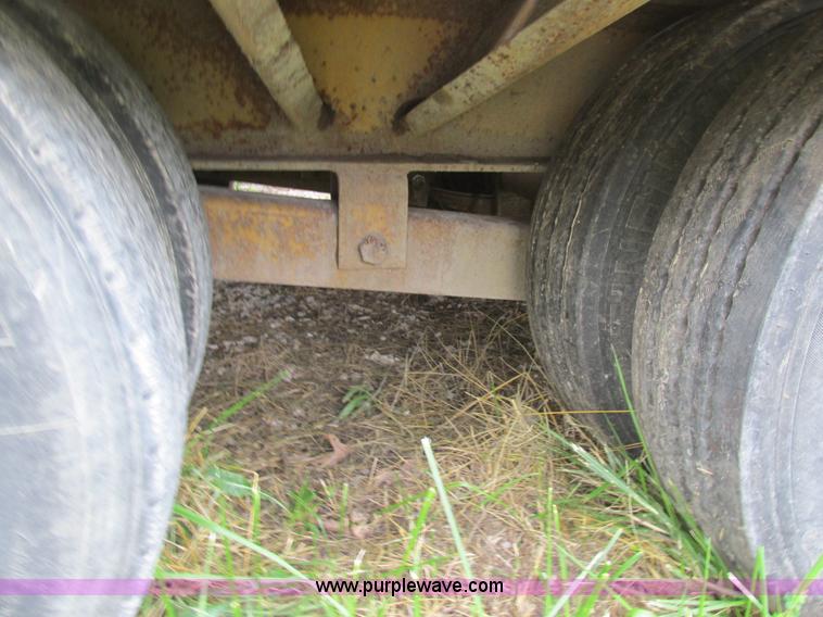 image for item K5101 1998 Belshe DT255 equipment trailer