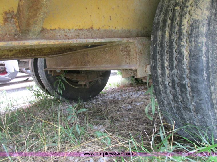 image for item K5101 1998 Belshe DT255 equipment trailer