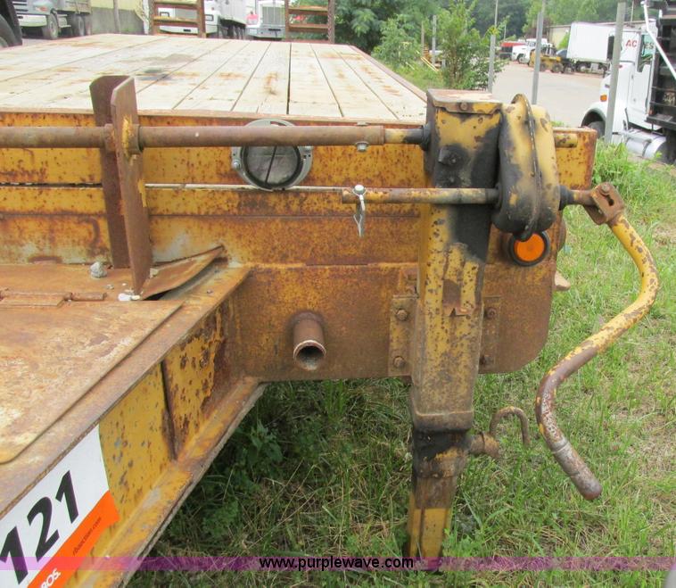 image for item K5101 1998 Belshe DT255 equipment trailer