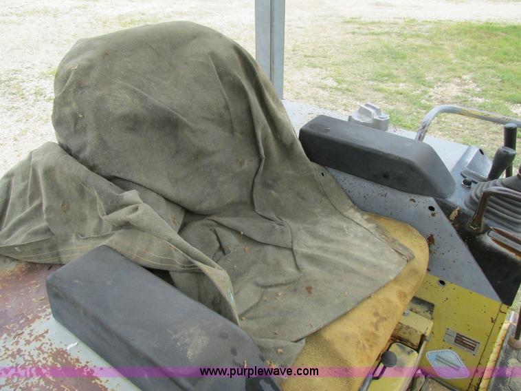 image for item K5116 Komatsu D37P dozer