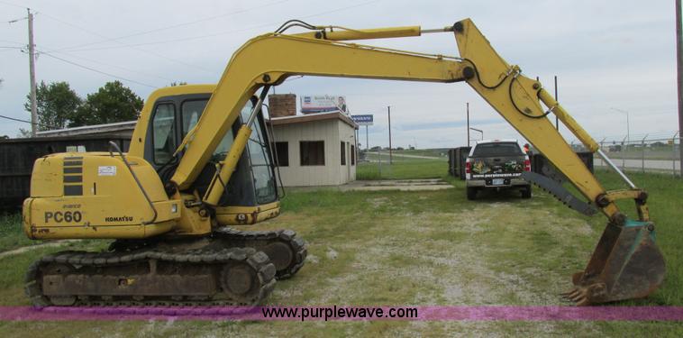 image for item K5128 2001 Komatsu PC60-7C mini excavator