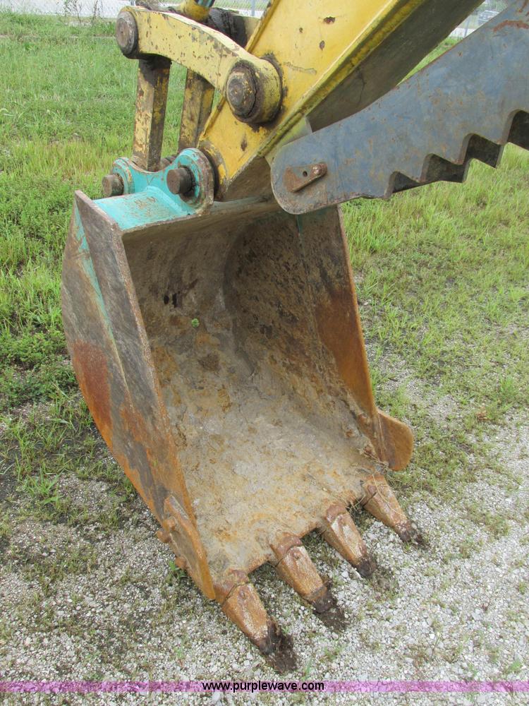 image for item K5128 2001 Komatsu PC60-7C mini excavator