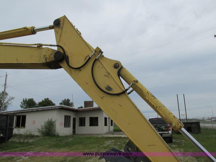 image for item K5128 2001 Komatsu PC60-7C mini excavator