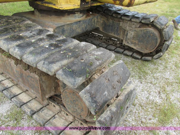 image for item K5128 2001 Komatsu PC60-7C mini excavator