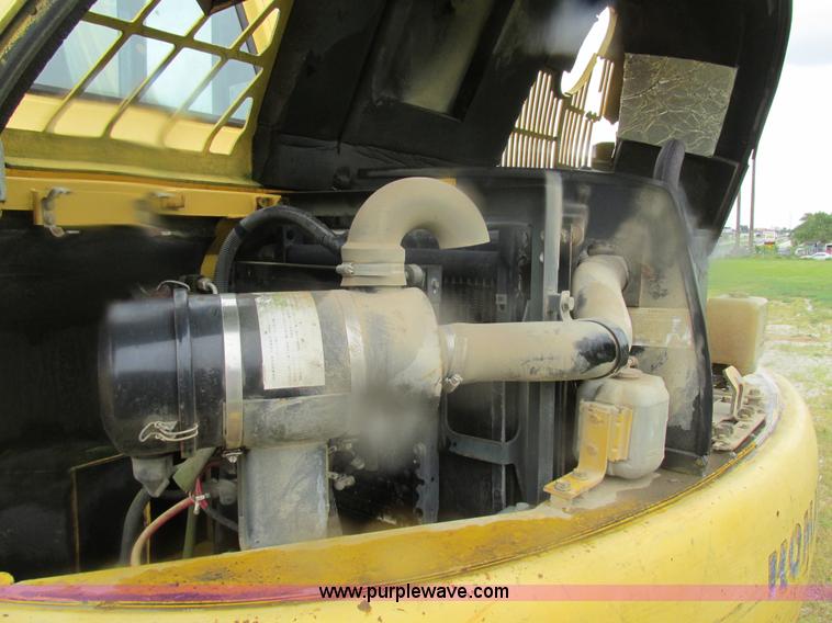 image for item K5128 2001 Komatsu PC60-7C mini excavator