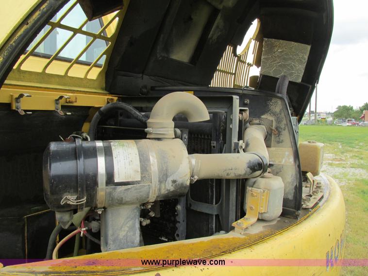 image for item K5128 2001 Komatsu PC60-7C mini excavator