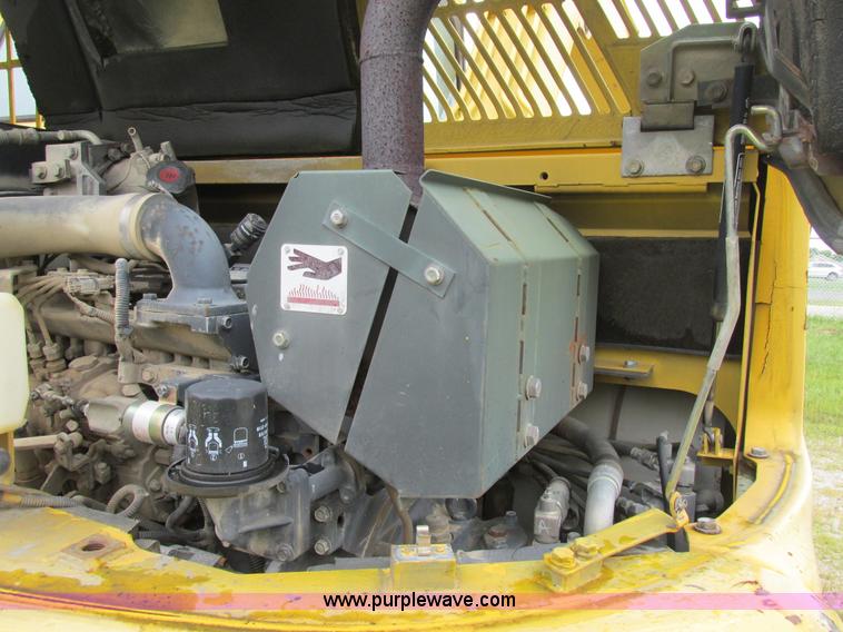image for item K5128 2001 Komatsu PC60-7C mini excavator