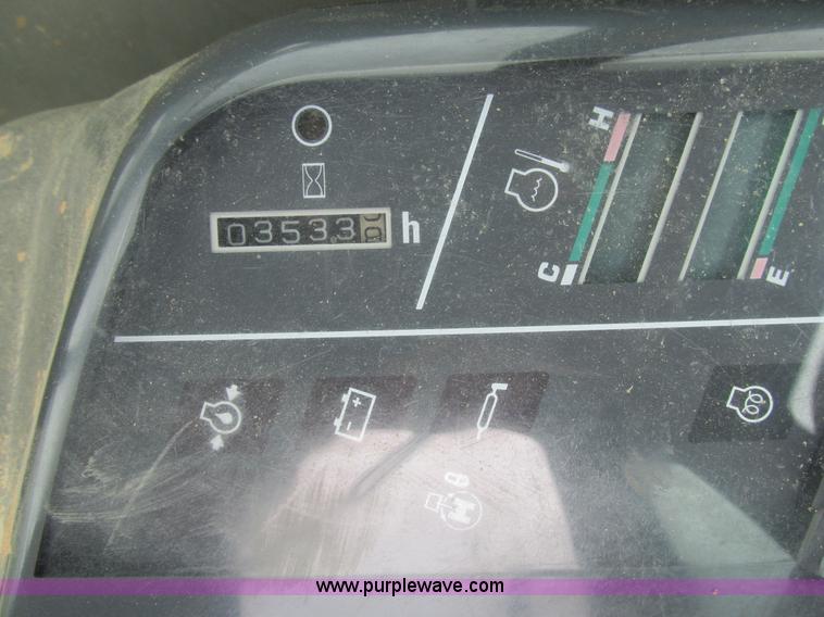 image for item K5128 2001 Komatsu PC60-7C mini excavator