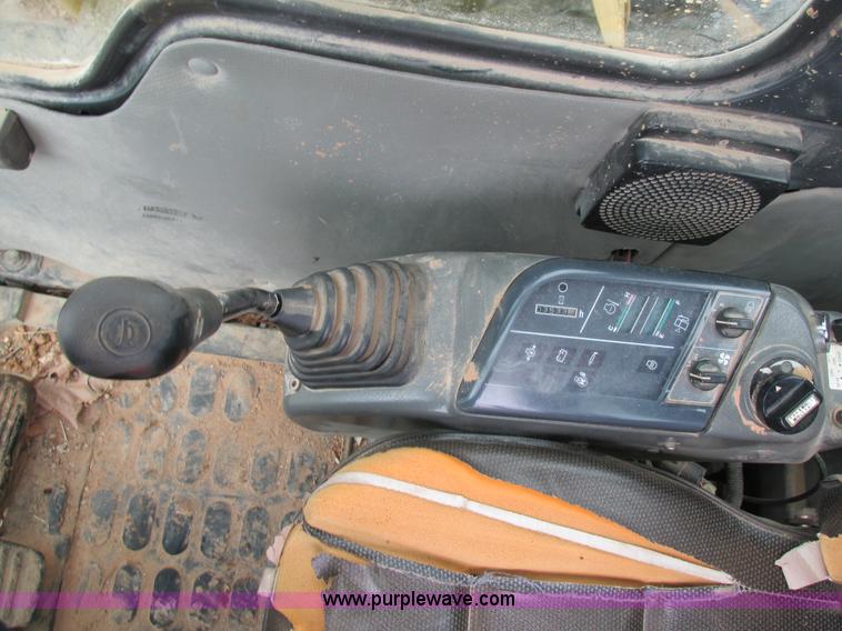 image for item K5128 2001 Komatsu PC60-7C mini excavator