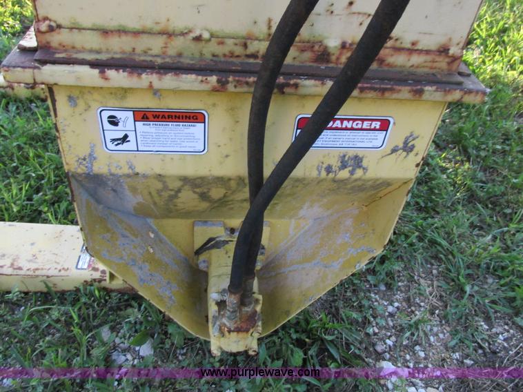 Bradco concrete auger bucket in Wright City, MO Item K5138 sold