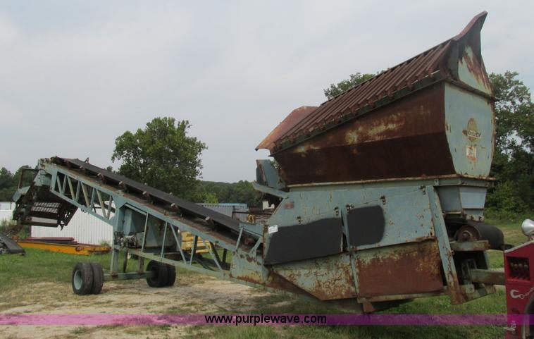 image for item K5164 Screen Machine power screen screen plant