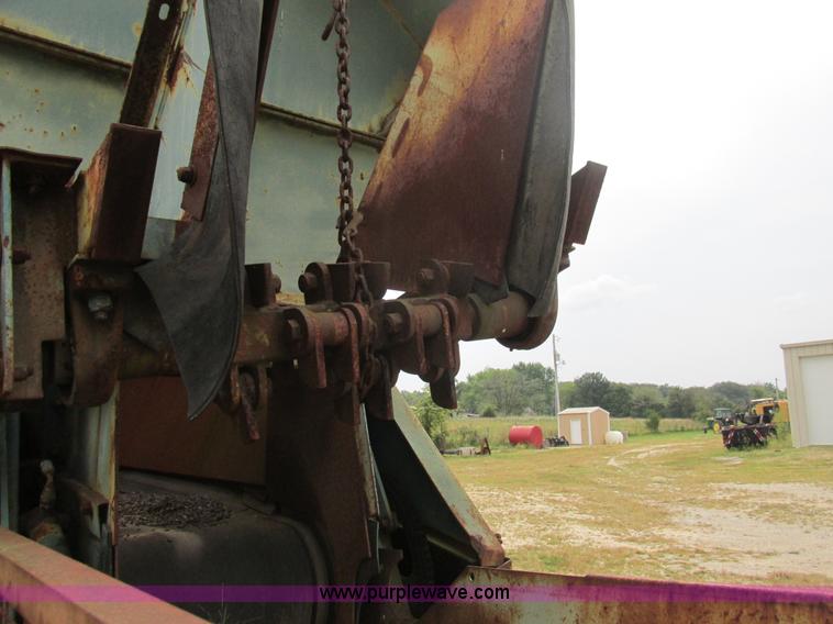 image for item K5164 Screen Machine power screen screen plant