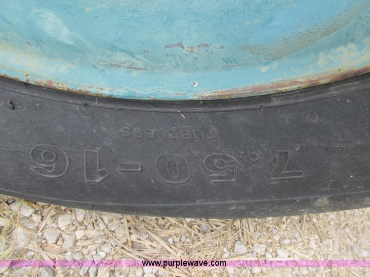 image for item K5164 Screen Machine power screen screen plant