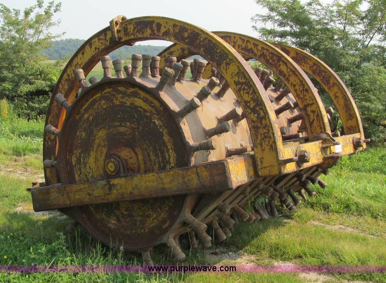 image for item K6328 Double drum padfoot compactor