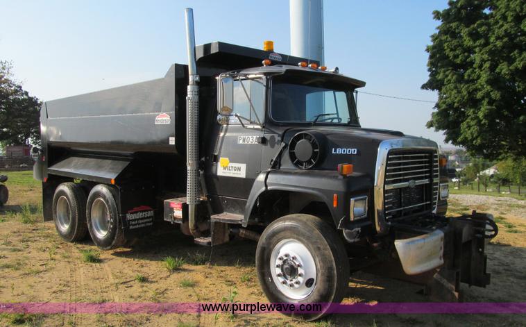 image for item K6329 1995 Ford LN8000 municipal live bottom dump truck