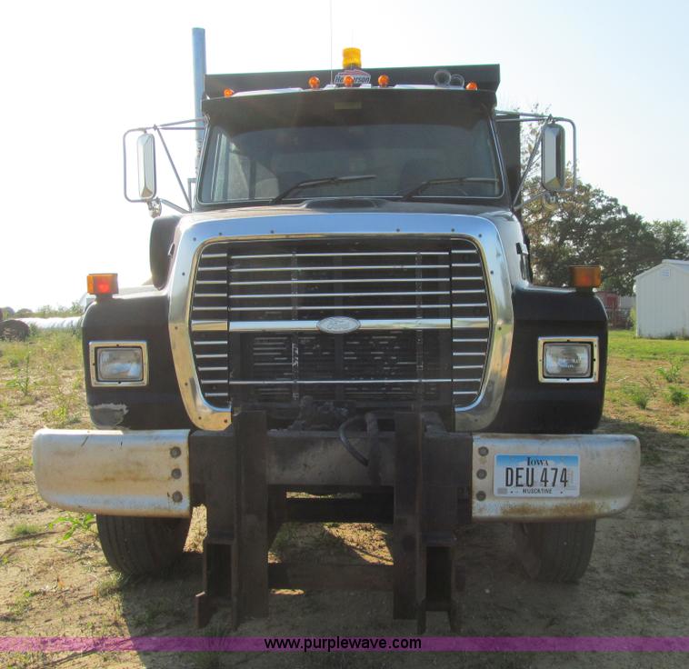 image for item K6329 1995 Ford LN8000 municipal live bottom dump truck