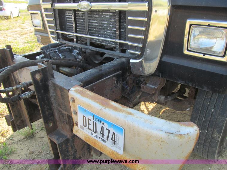 image for item K6329 1995 Ford LN8000 municipal live bottom dump truck