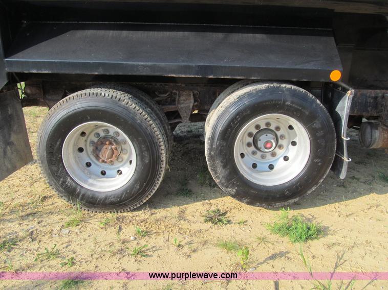 image for item K6329 1995 Ford LN8000 municipal live bottom dump truck