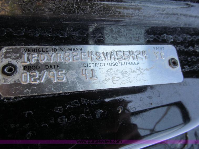 image for item K6329 1995 Ford LN8000 municipal live bottom dump truck