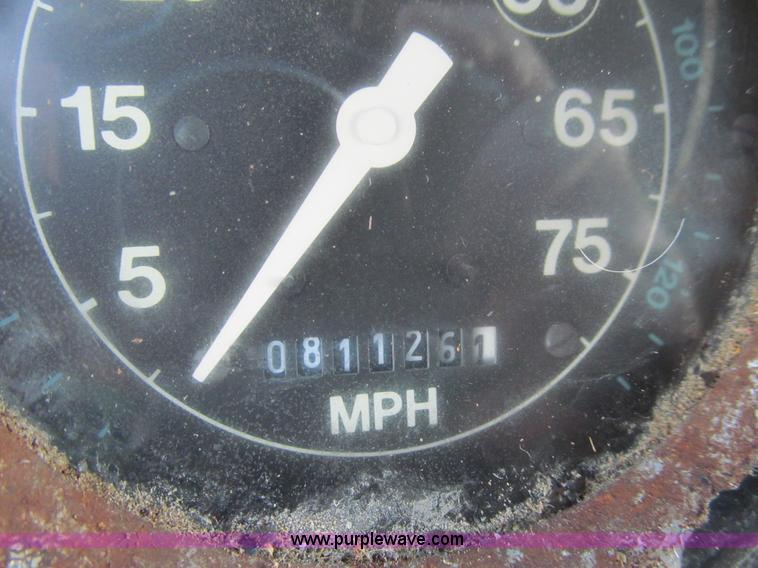 image for item K6329 1995 Ford LN8000 municipal live bottom dump truck