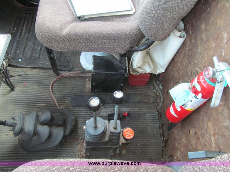 image for item K6329 1995 Ford LN8000 municipal live bottom dump truck