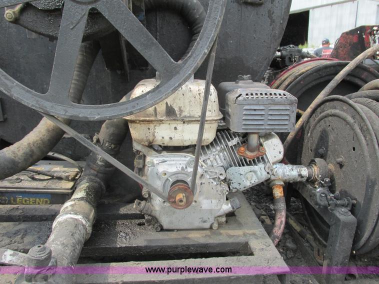 image for item K6618 2000 Ford F450 Super Duty flatbed truck