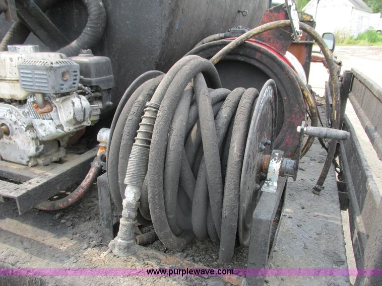 image for item K6618 2000 Ford F450 Super Duty flatbed truck