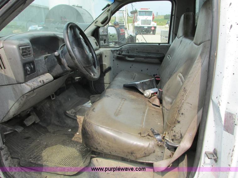 image for item K6618 2000 Ford F450 Super Duty flatbed truck