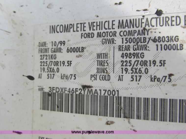 image for item K6618 2000 Ford F450 Super Duty flatbed truck